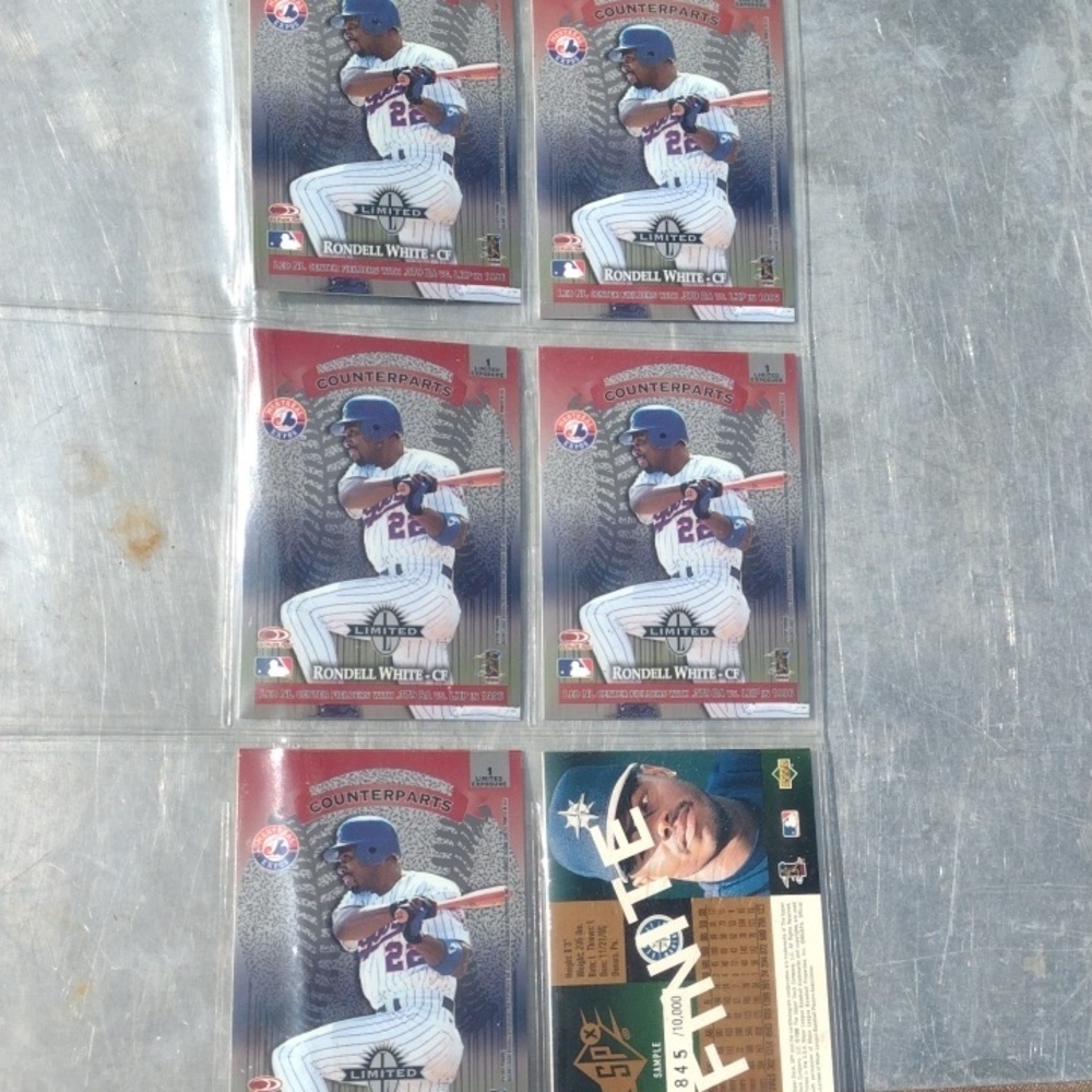 Baseball Card Collection-Ken Griffey Jr. - Picture 4 of 4